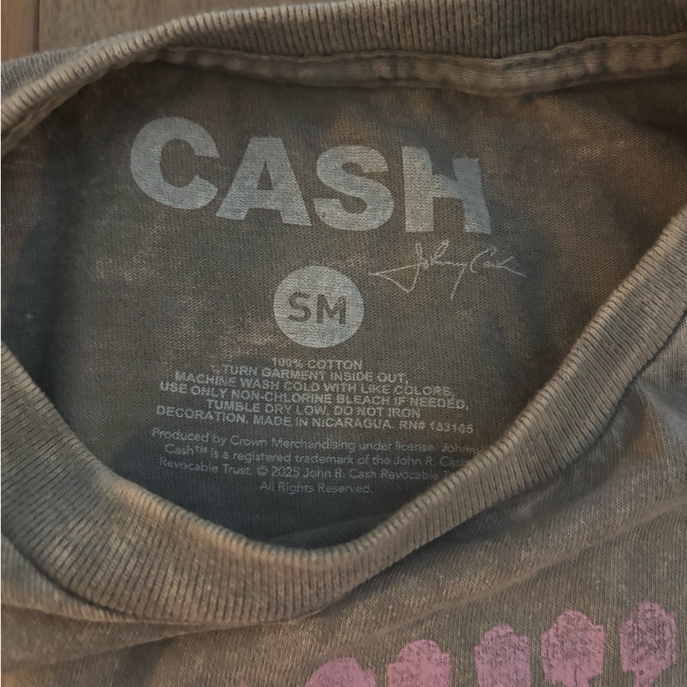 Johnny Cash Graphic T-Shirt NWOT - Picture 3 of 3